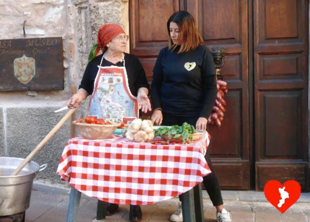 The ritual of jarring tomatoes in Italy