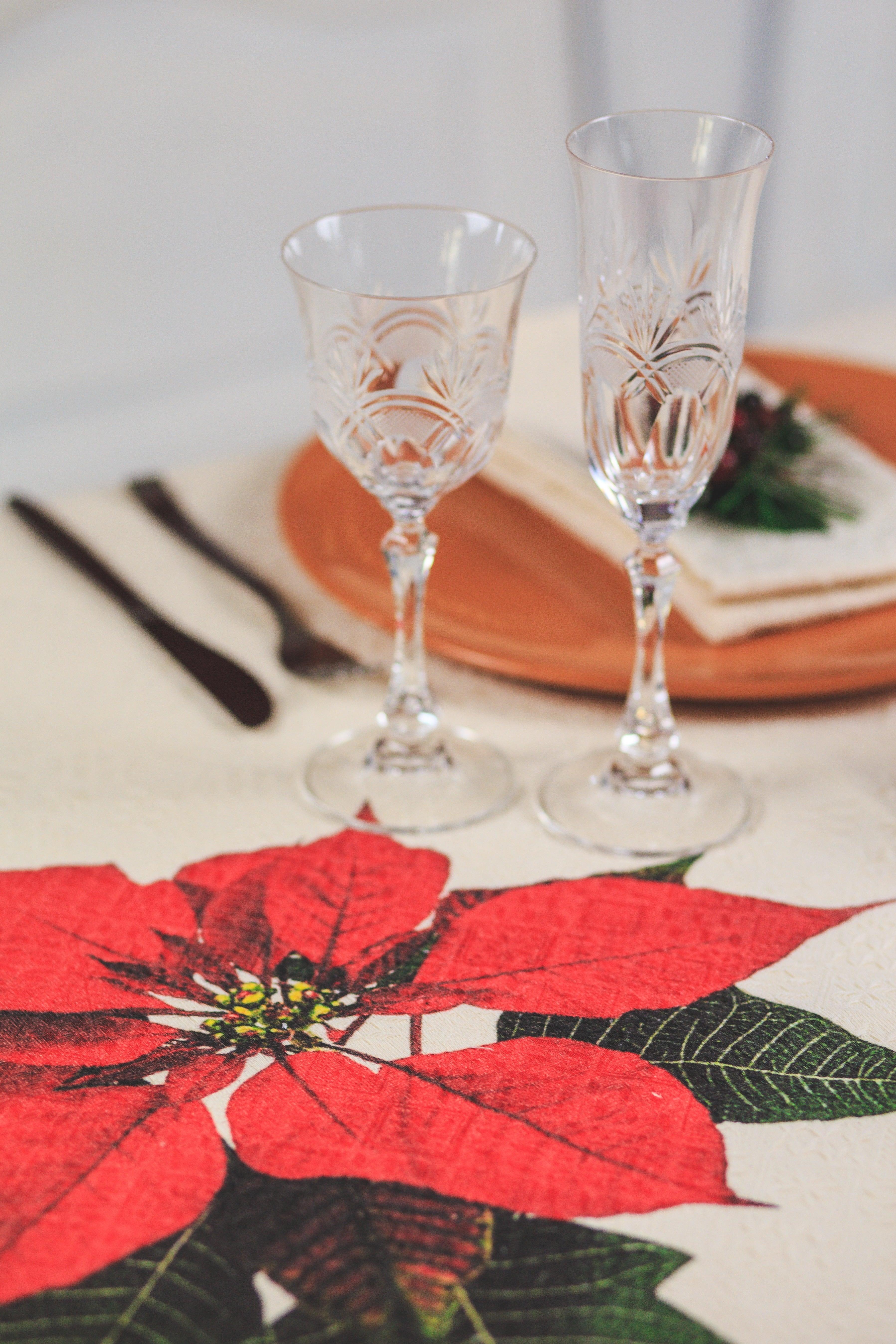 Holiday Table Cloth with Napkins - madeincalabria