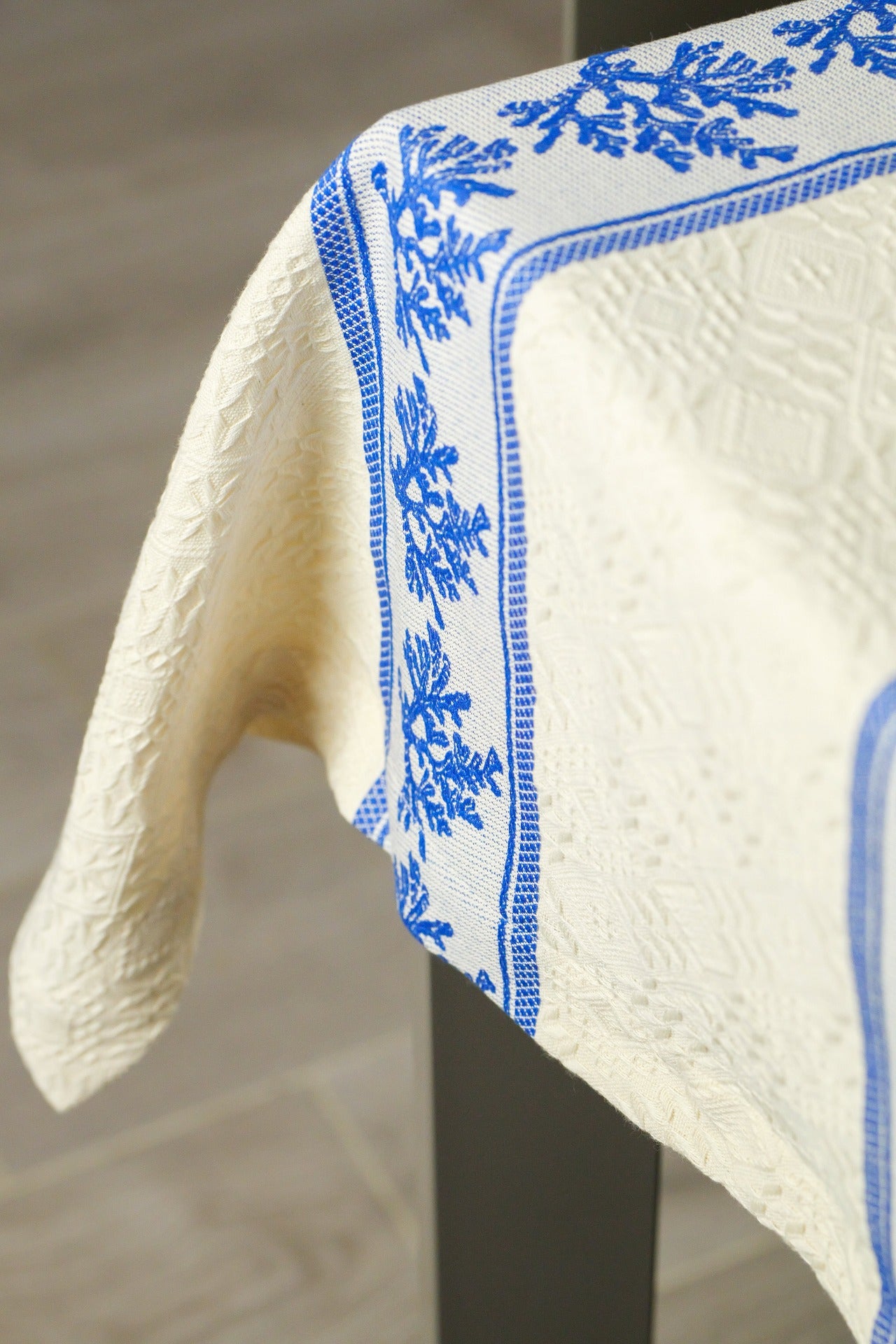 Table Cloths with Six matching Napkins
